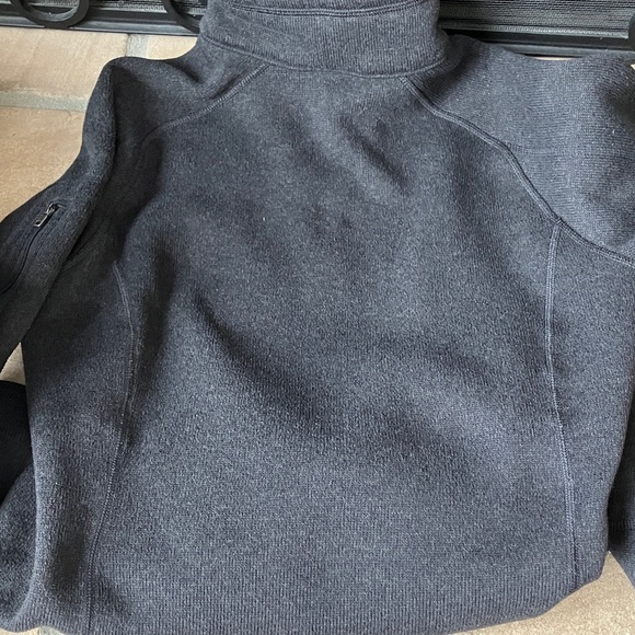 Patagonia Charcoal Gray Quarter-Zip Fleece - Picture 5 of 5